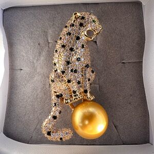 cheetah brooch